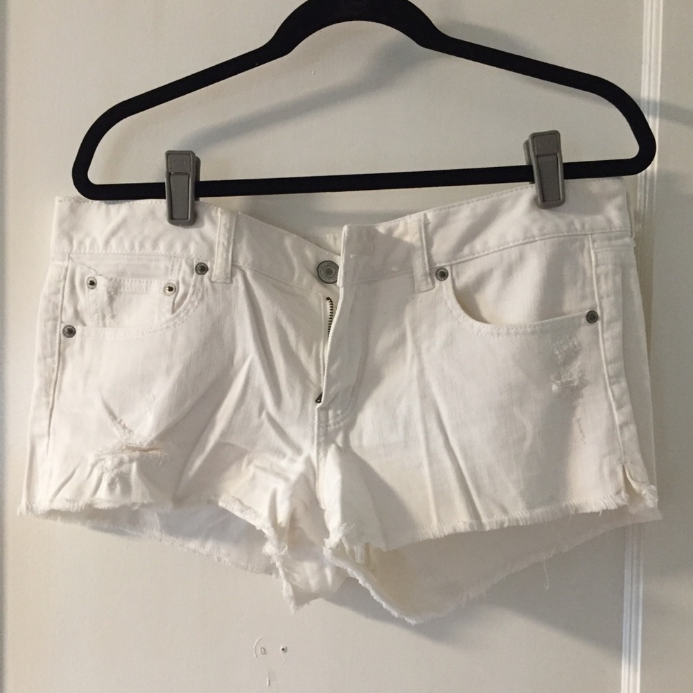 AE white shorts